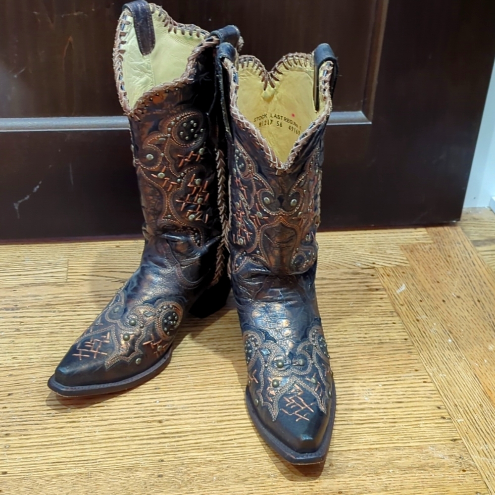 Corral cowgirl boots size 9